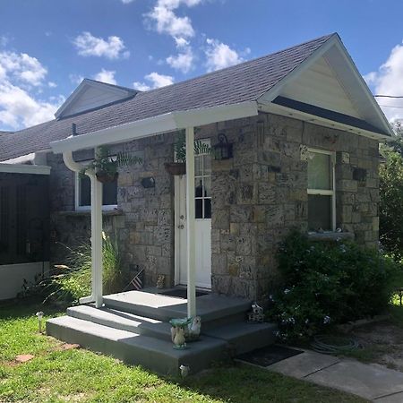 וויקי וואצ'י Cozy Cottage River House מראה חיצוני תמונה