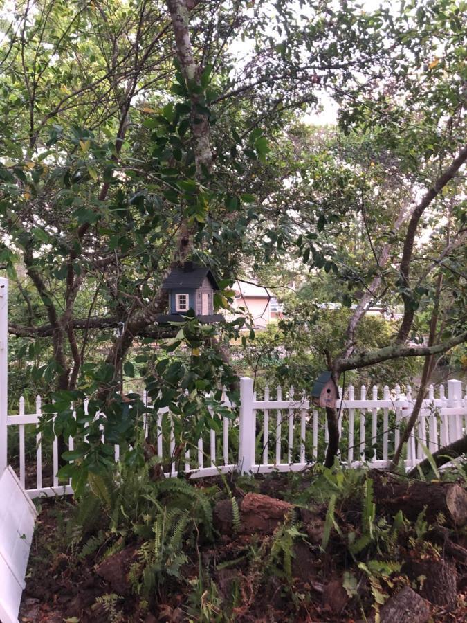 וויקי וואצ'י Cozy Cottage River House מראה חיצוני תמונה