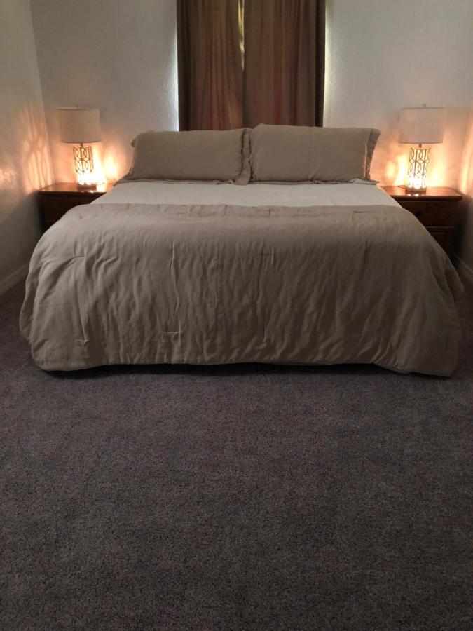 וויקי וואצ'י Cozy Cottage River House מראה חיצוני תמונה